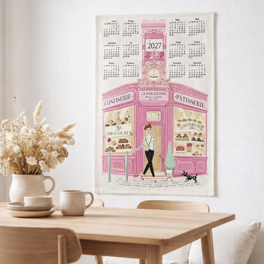 Torchon Façade Pâtisserie Calendrier 2027 Ecru 48 x 72 en situation