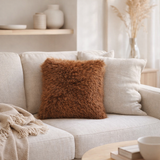 Coussin Betani Acajou 45 x 45 en situation