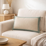 Coussin Elise Chambray Verveine 30 x 50 en situation