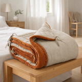 Edredon Elise Chambray Rouille 80 x 180 en situation