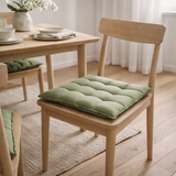 Galette de chaise Grace recyclée Vert jardin 40 x 40 x 3 cm en situation