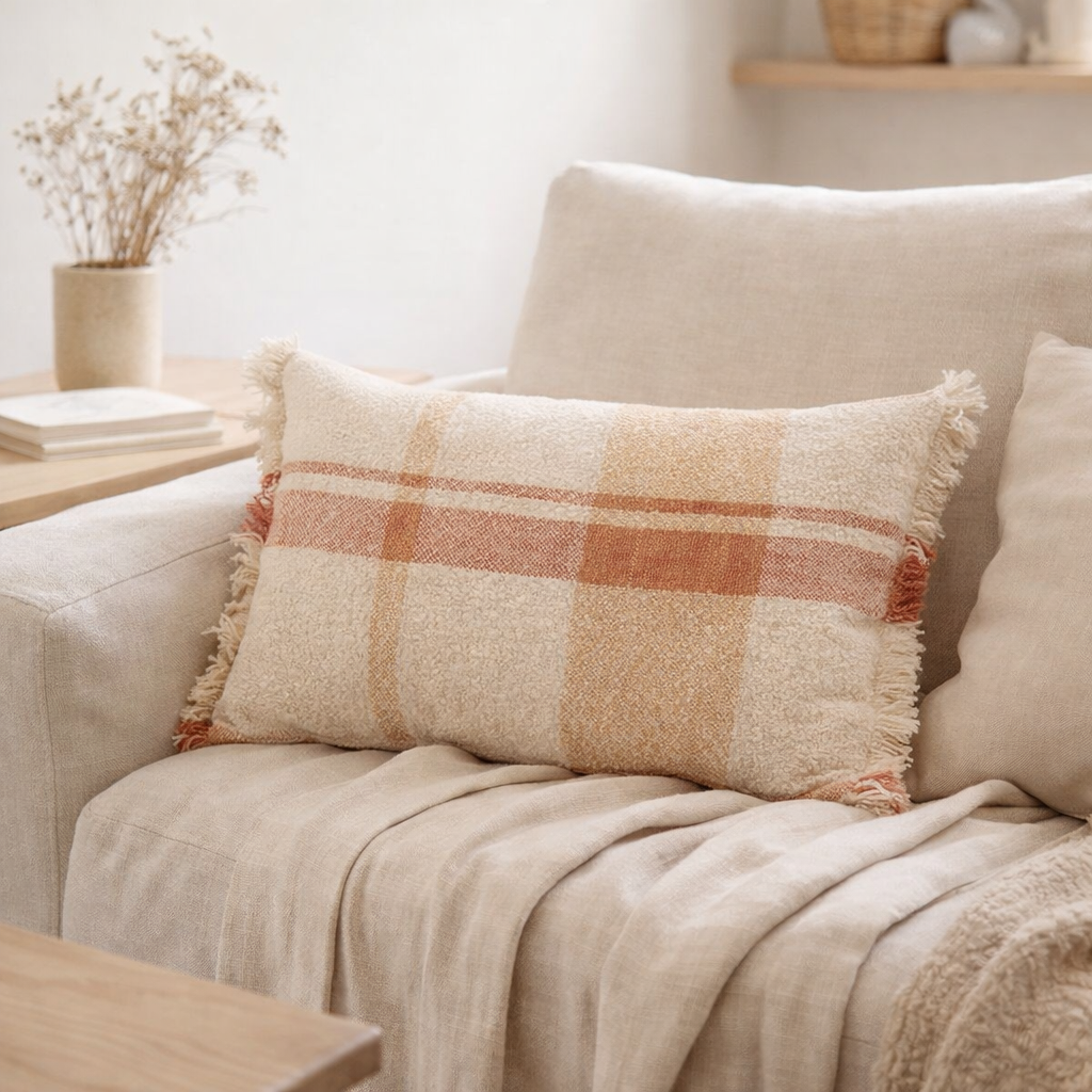 Coussin jacquard Jane Multico sienne 40 x 65 en situation