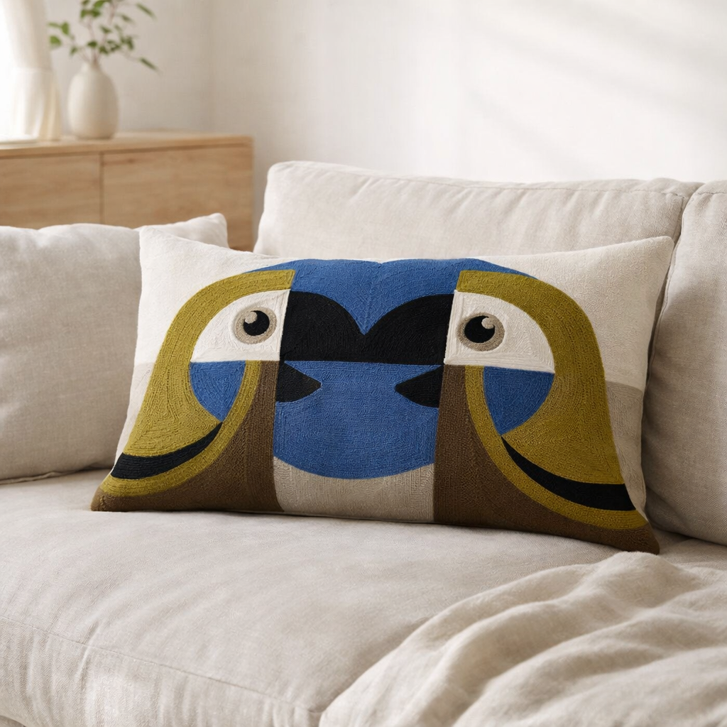 Coussin brodé Loro Cèdre 30 x 50 en situation