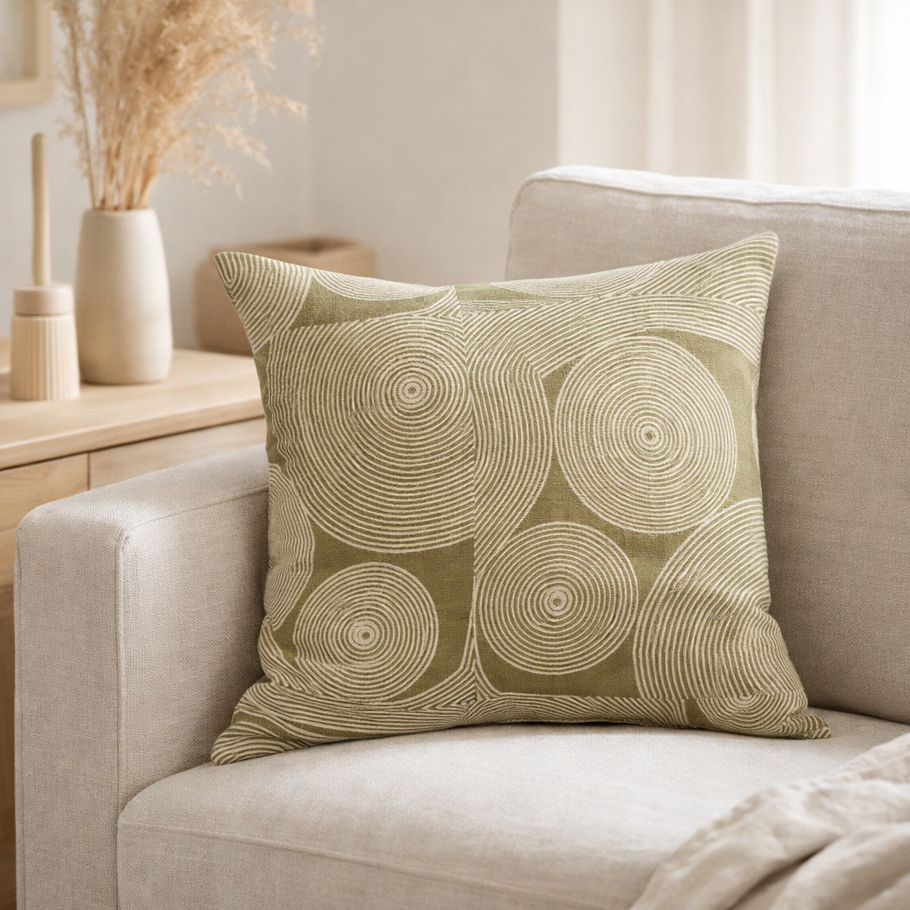 Coussin imprimé Tito Naturel 45 x 45 en situation