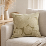 Coussin imprimé Tito Naturel 45 x 45 en situation