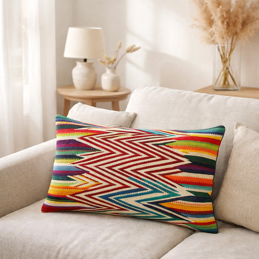 Coussin brodé Zuma Multico 40 x 65 en situation