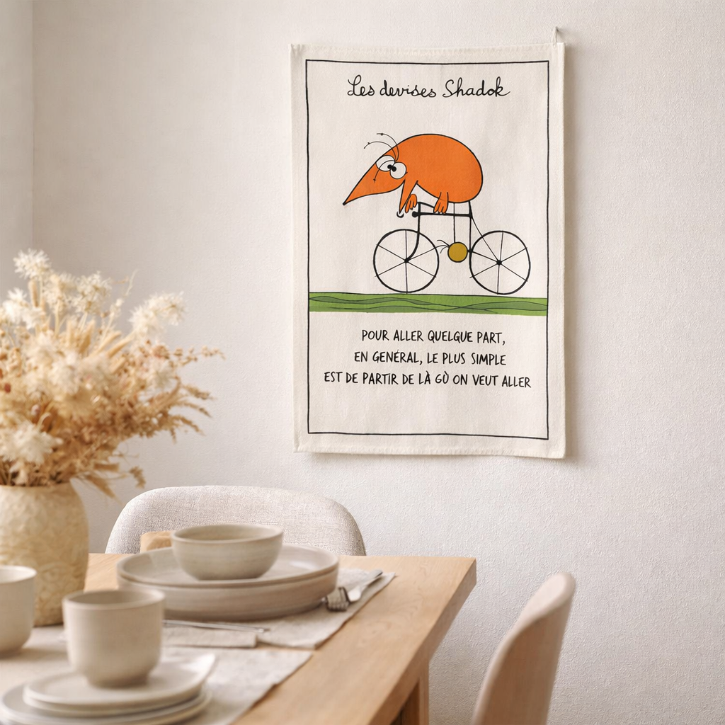 Torchon Shadok À vélo Ecru 48 x 72 en situation