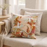 Coussin brodé Alina Dragée 45 x 45 en situation