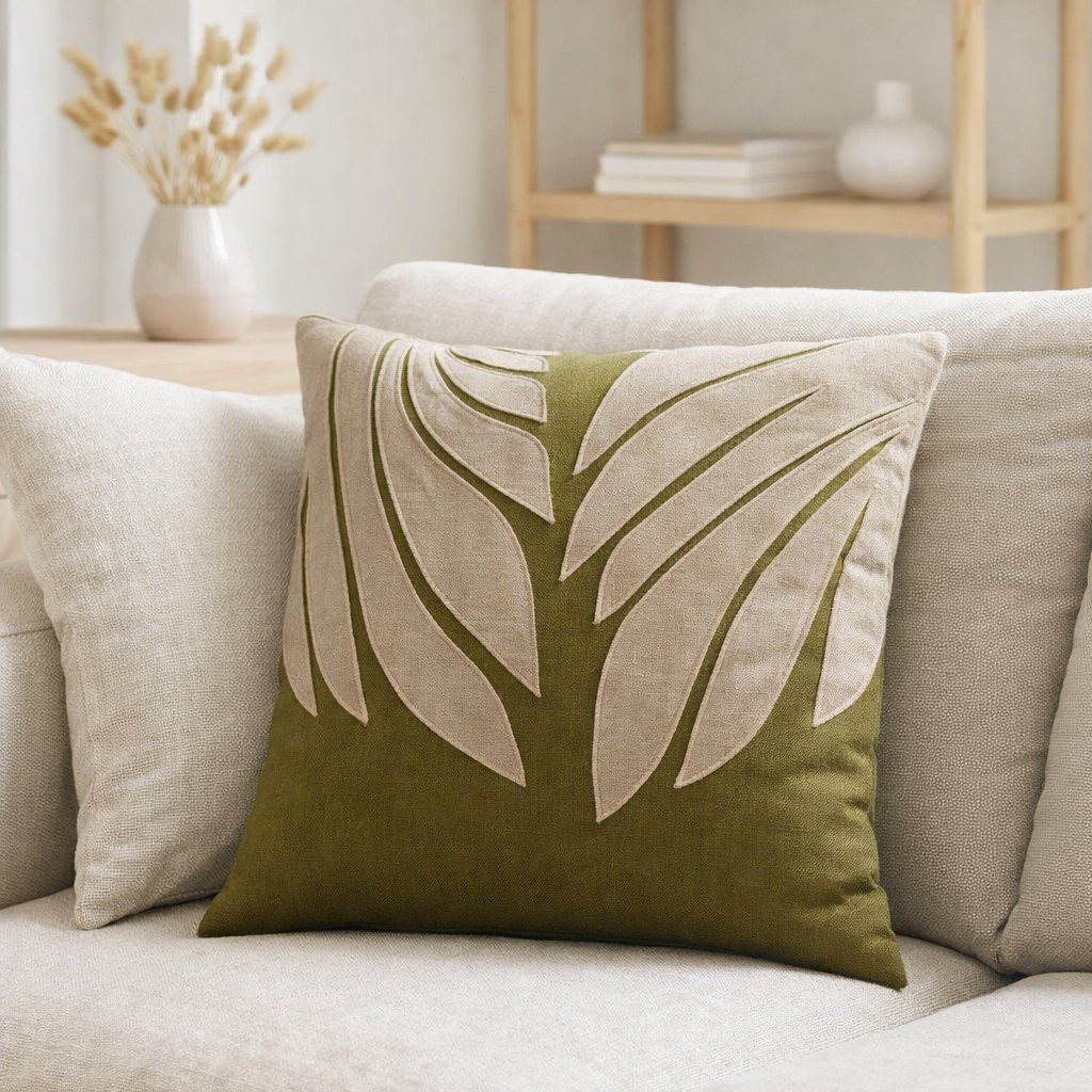 Coussin Nilos Cèdre 45 x 45 en situation