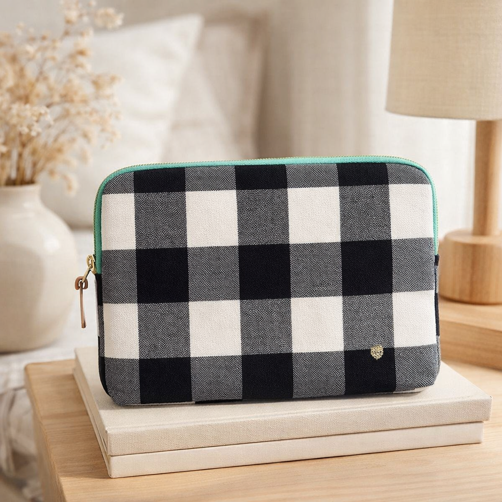 Housse iPad Max Caviar 19 x 26 x 3 en situation
