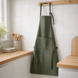 Tablier de cuisine recyclé Ada Forêt 72 x 85 en situation