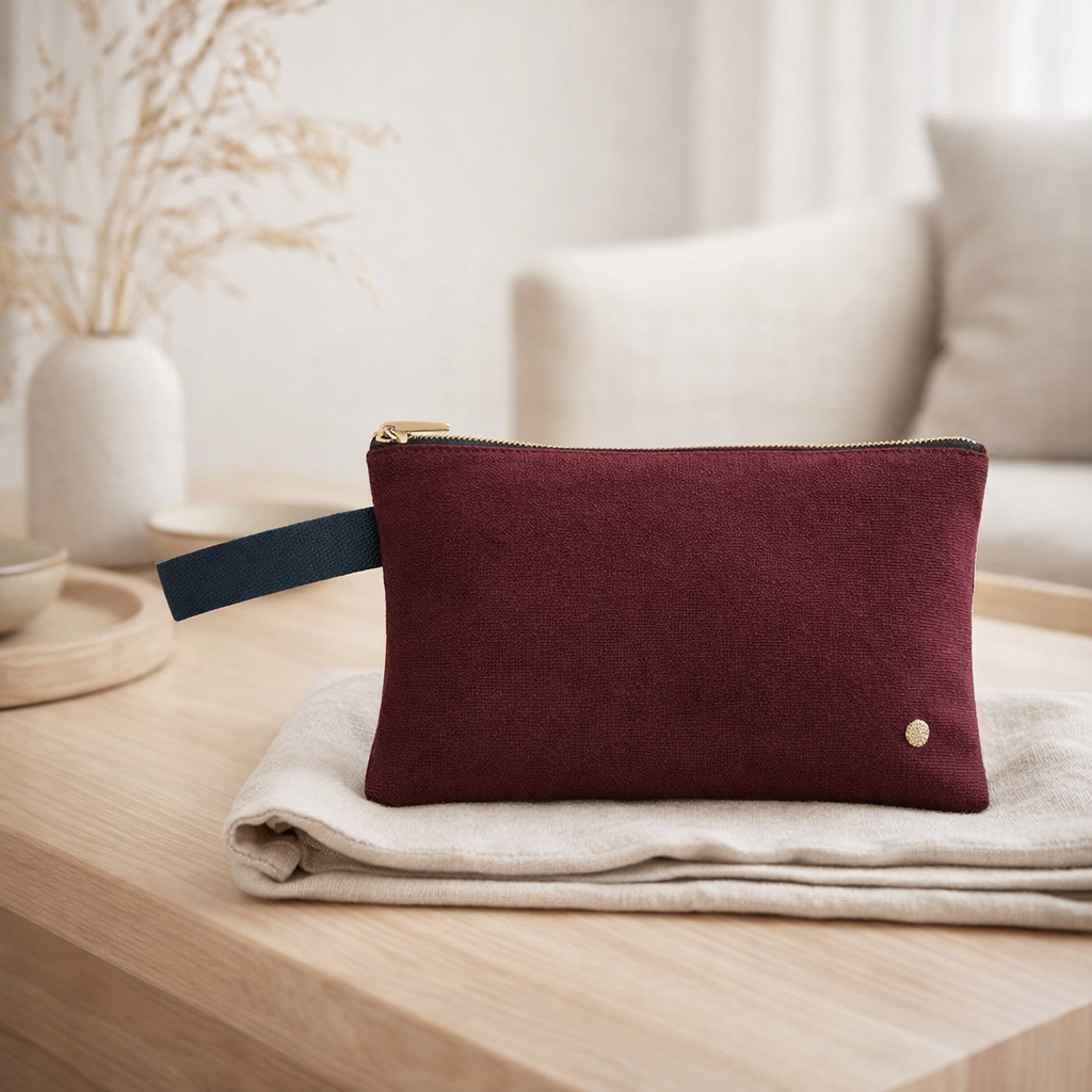 Pochette anse Iona Wine 14 x 24 en situation