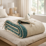 Edredon Elise Chambray Vert de Gris 80 x 180 en situation