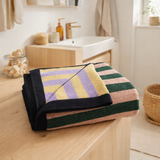 Serviette de toilette Charly Basilic 50 x 100 en situation