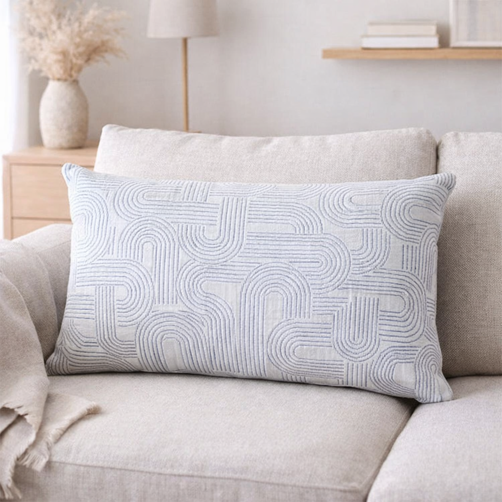 Coussin Kiko Indigo 40 x 65 en situation