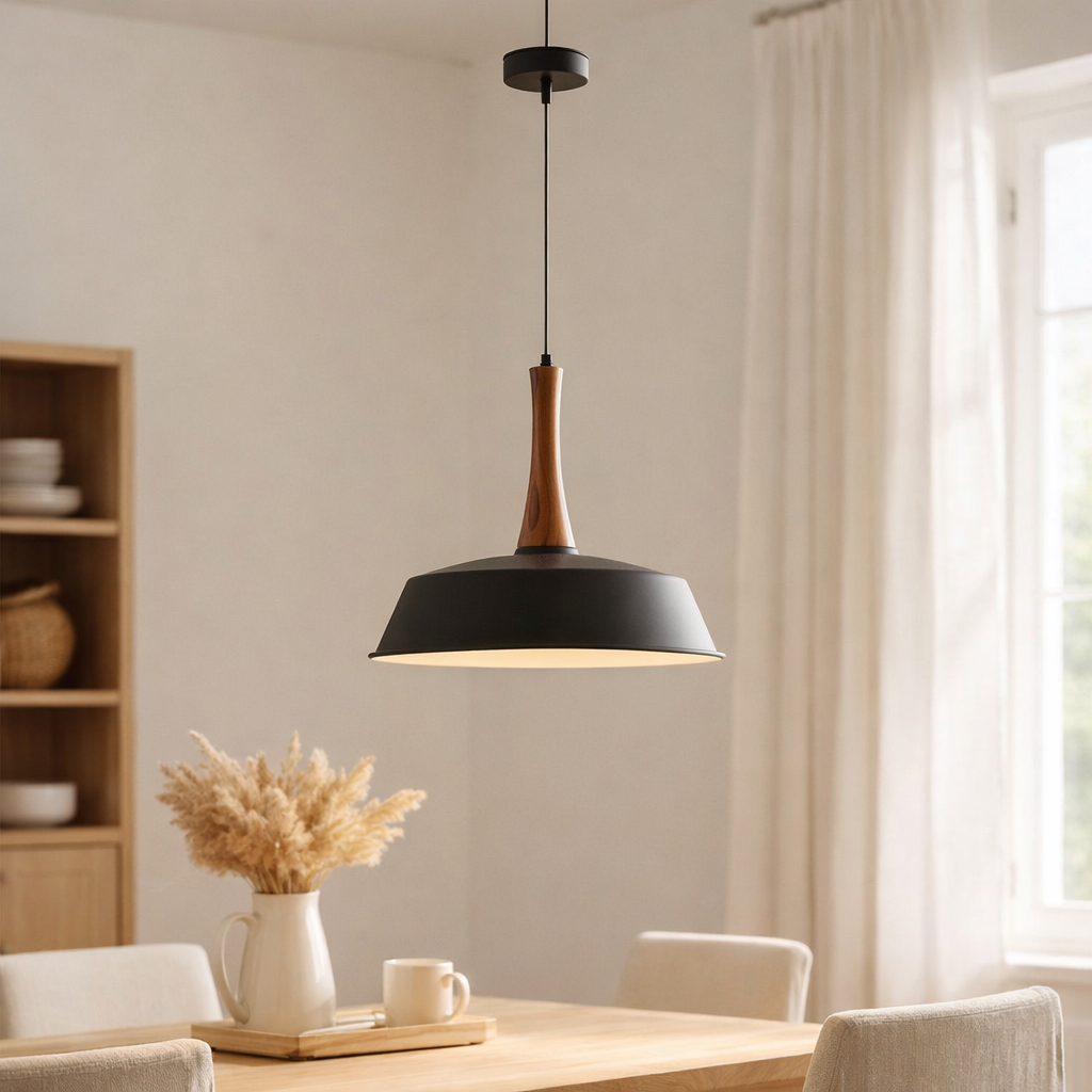 Pendentif culum Ø 36cm en métal en noir et cuivre, avec du bois, e27 en situation