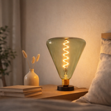 Lampe à LED Dilly E27 Version, 4 watts, métal et verre en vert en situation