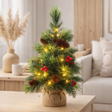 Arbre de Noël LED avec des baies et des pommes de pin - H: 45 cm en situation