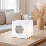 Cubes décoratifs avec cube Bluetooth en métal et en plastique, avec des changeurs de couleur et des LED intégrées en situation