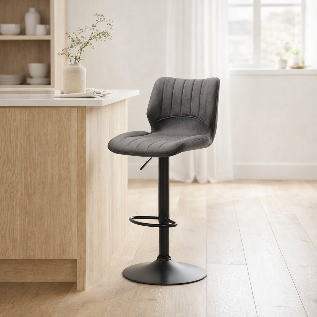 Tabouret de bar Bobby noir - tissu souple anthracite en situation