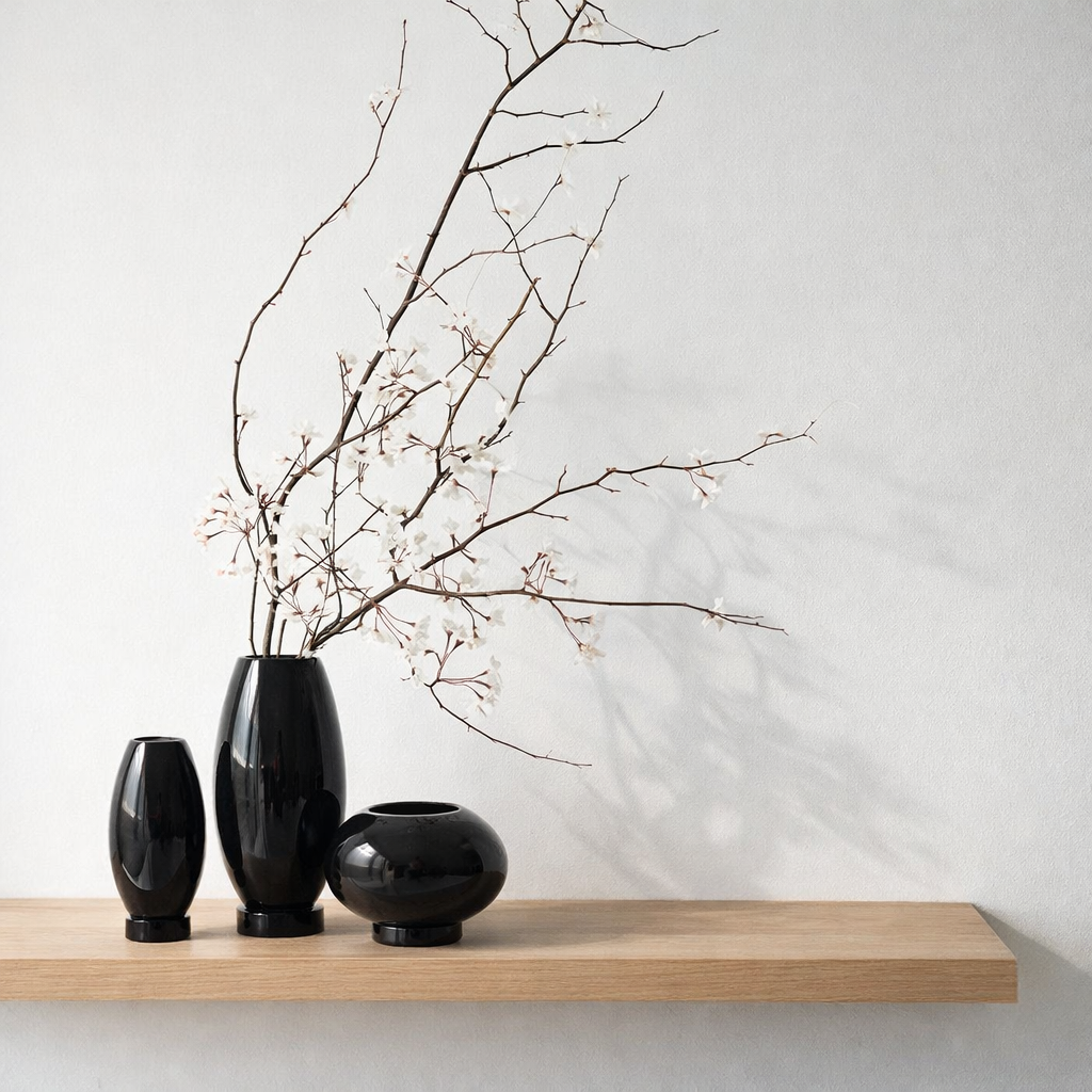 Vase moderne innovant, design haut de gamme, dos en verre haut de gamme. RUD22ZW en situation