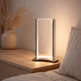 Lampe de table à LED Paul en métal et en acrylique avec des LED fermement installées, 32 cm de haut en situation