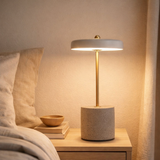 Lampe de table de batterie seta gris de 30 cm de haut en métal et en béton, avec une LED fermement construite en situation