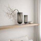 Vase en verre de luxe moderne de 9 mm d'épaisseur gris foncé, design sobre, très haut, OMAHA36GR en situation