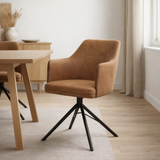 Chaise de bras Calvin tournant brûle le tissu noir cognac doux en situation