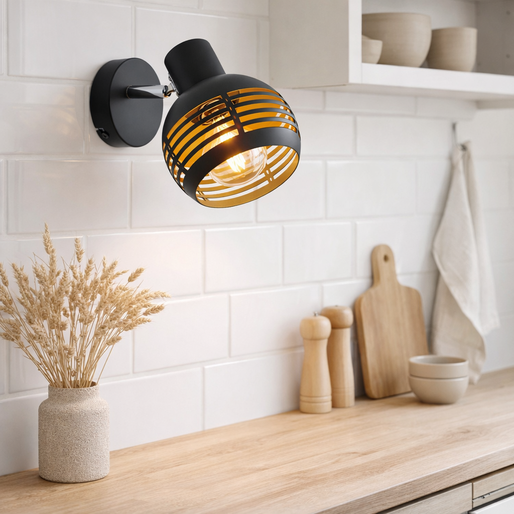 1er mur et plafond, tache casco en métal en noir et or, avec socket e27, 23 x 12 x 14 cm. Éclairage élégant pour le salon, la salle à manger ou la cuisine. en situation