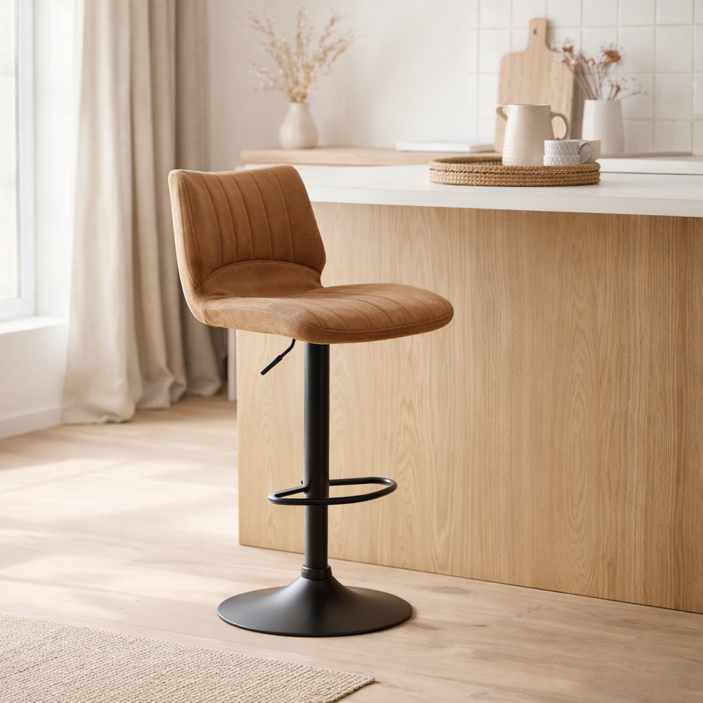 Tabouret de bar Bobby noir - tissu cognac doux en situation