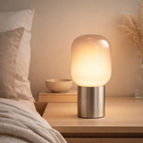 Lumière de table sans fil Albero Lumière de table décorative en métal et verre de couleur chromée avec des LED fermement installés, dimmable avec capteur tactile, 25 cm de haut en situation