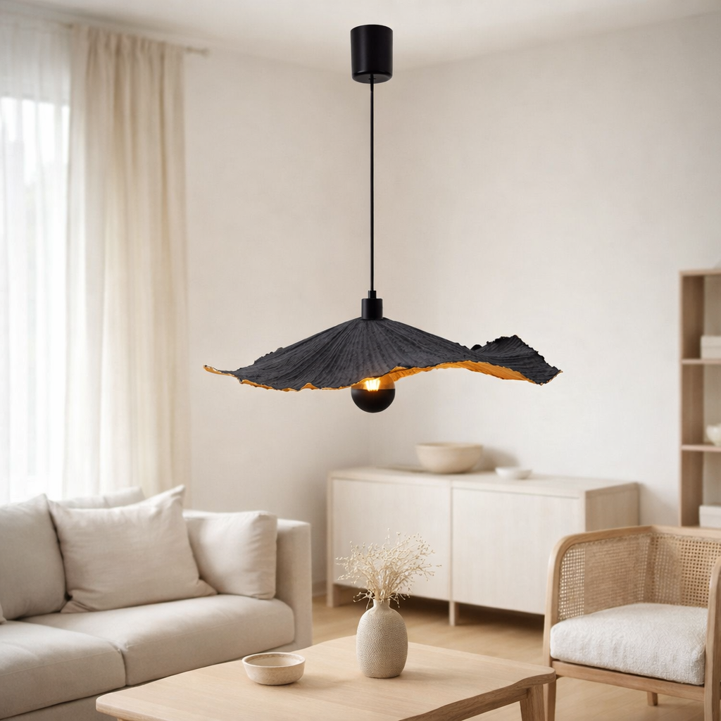 Paper Pendant Light Paper Crazy Ø 56 cm en papier couché en noir, socket E27, éclairage pour le salon ou le bureau en situation