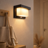 Lampe murale extérieure solaire LED avec détecteur de mouvement, pour l'extérieur, lampe murale - plastique en noir, avec LED intégrée en situation
