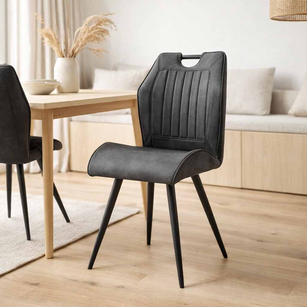 Chaise garda tissu noir anthracite douce en situation