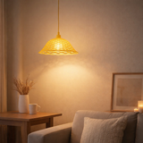 La lampe pendentielle en silicone Cera en jaune en situation