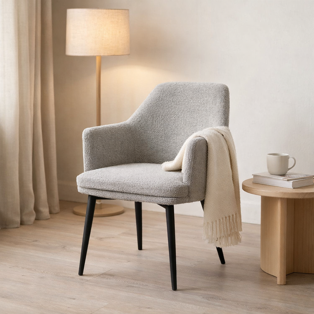 Calvin Armchair Fabric en peluche en situation