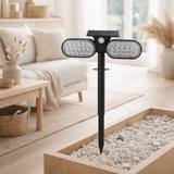 Spotlights solaires LED Paco pour la zone extérieure avec une LED, solaire et broche intégrée en permanence en plastique en noir, hauteur 31,9 cm en situation