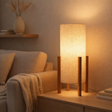 Lampe de table Matilda lampe de table classique avec apparence naturelle à travers le bois et l'écran de tissu, socket E27, 52 cm de haut en situation