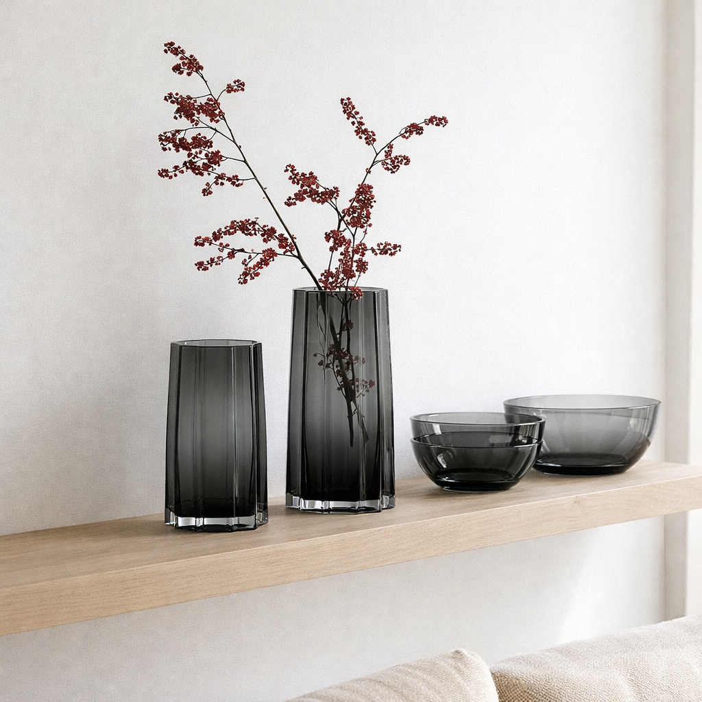 Vase haut de luxe moderne-classique, design belge élégant, LENOX 40 Gris en situation