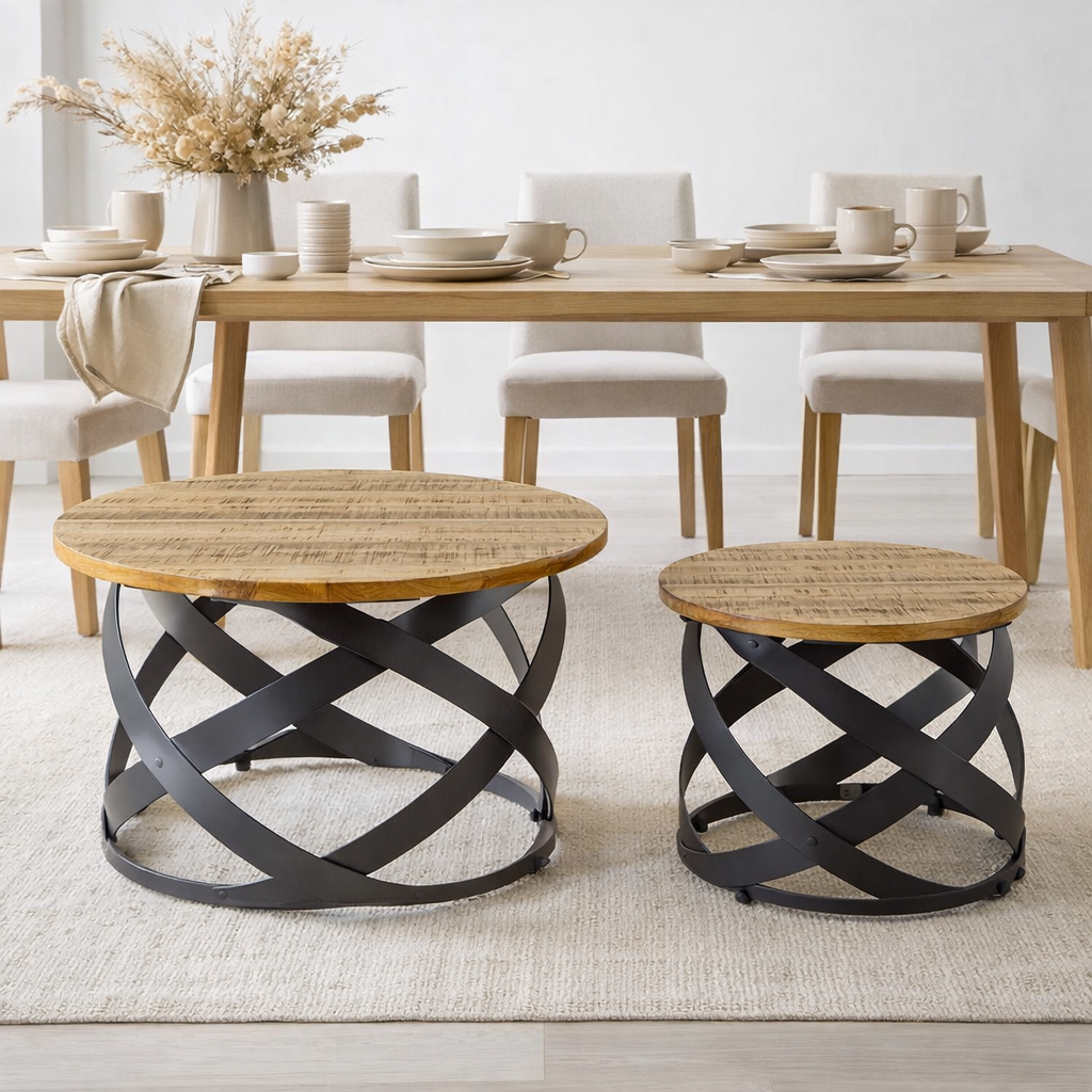 Table basse de table d'appoint autour du salon en situation