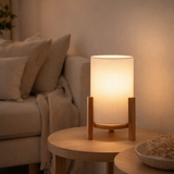 Lampe cordiale Madita 32 cm de haut, en blanc / nature, avec LED intégrée, dimmable avec capteur tactile en situation