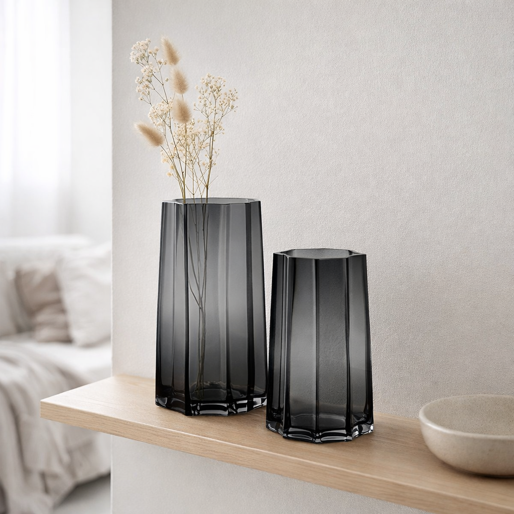 Vase de luxe moderne-classique, design élégant, LENOX 30 Gris en situation