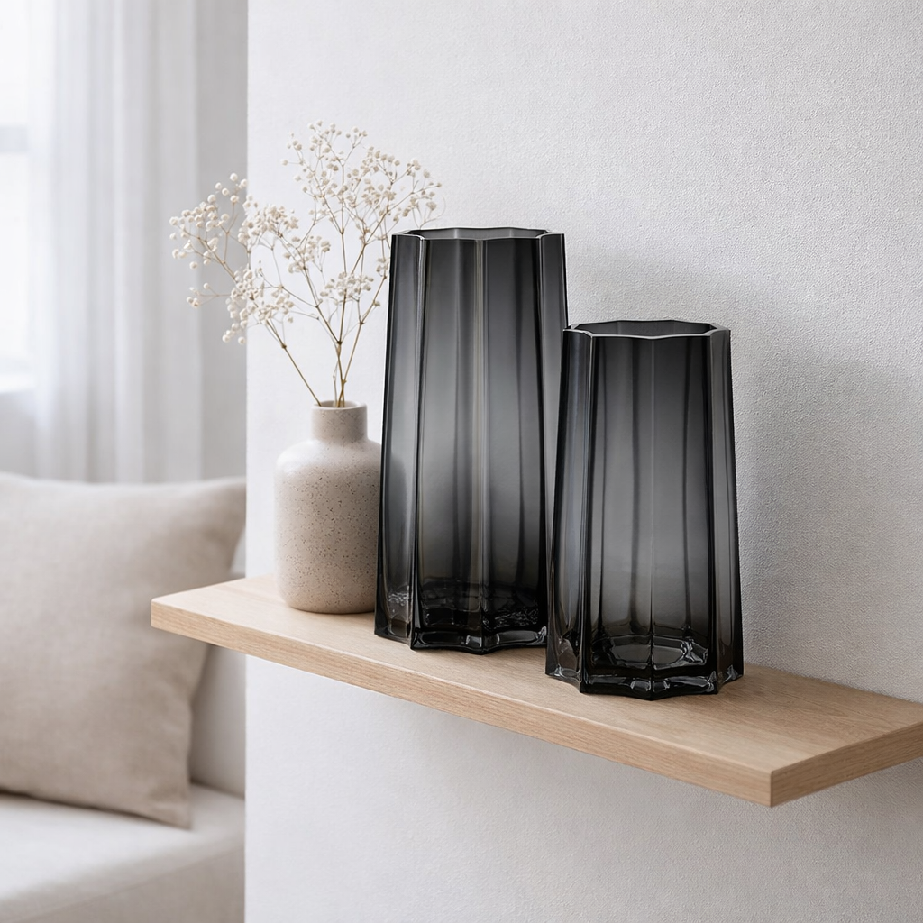 Vase de luxe moderne-classique, design élégant, LENOX 30 Gris en situation