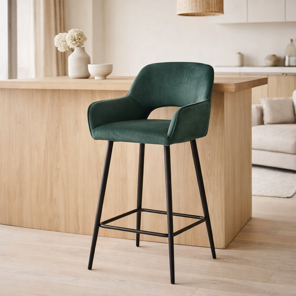 Tabouret de bar katy noir - Velour de tissu vert en situation