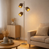 Lampe debout Maron en métal-satin-matt avec parasols en tissu en marron, avec une douille E14, pour salle à manger, salon, couloir ou bureau, lampe pour le salon, la salle à manger, le couloir et le bureau, la lampe debout à l'intérieur de 153 cm d en situation
