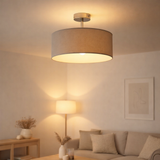 Plafonnage textile New York, lampe de plafond classique avec des lames de texte en gris, avec une prise E27, une plafonnier de 40 cm de diamètre, adaptée à l'ensemble du salon en situation