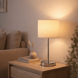 Lampe de table New York, lampe de table en métal classique avec des lames de texte en blanc, avec une prise E27, 38,5 cm de haut, parfaite pour le salon, la salle à manger, le couloir et le bureau en situation