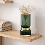 Grand vase en verre vert rétro futuriste de luxe avec or TRI 36 GE en situation