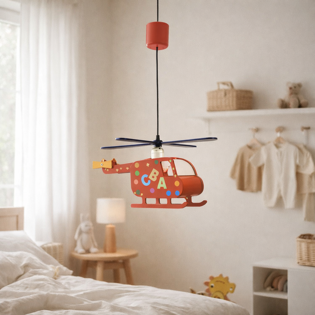 Hélicoptère à pendentif enfant en situation